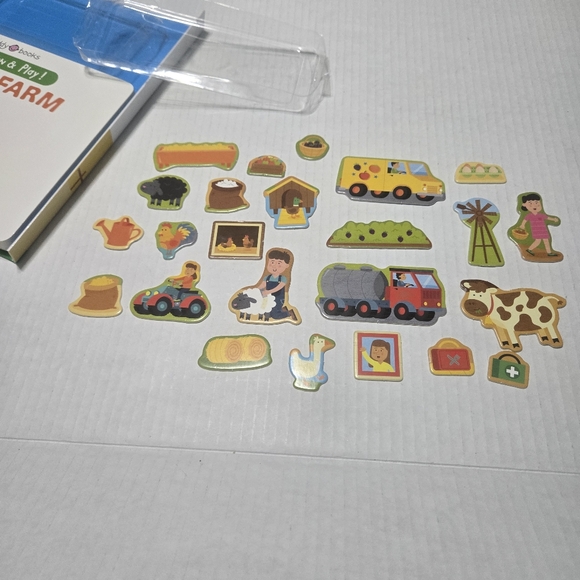 Priddy Books On The Farm Book with insert word and picture puzzle pieces - Picture 4 of 8